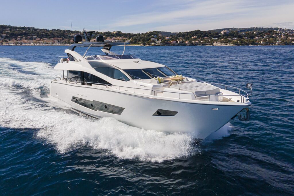 101 luxury yacht hero