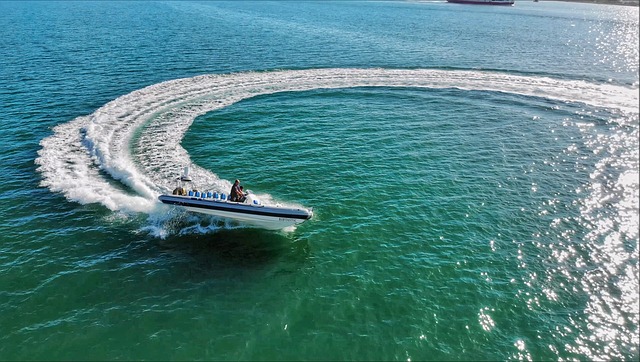 fast boat 3851521 640